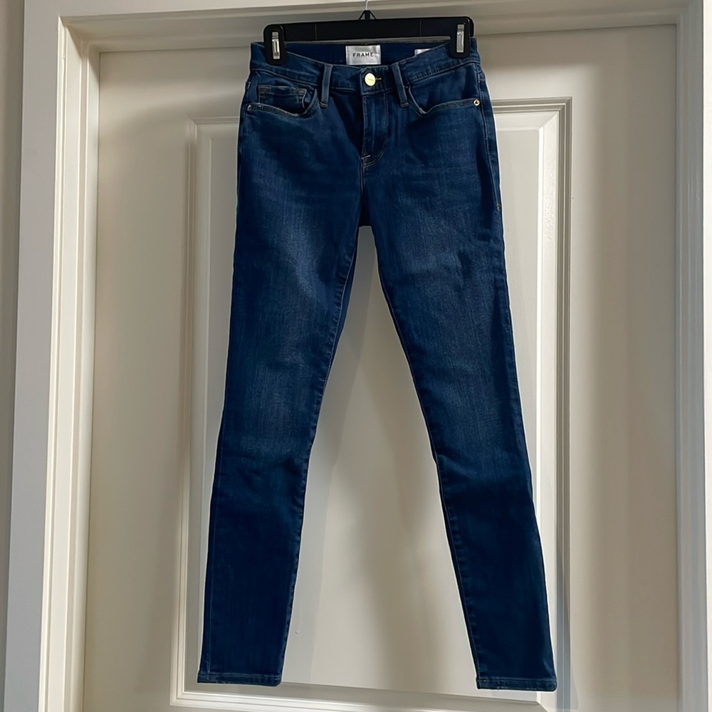 Frame slim jeans in size 26